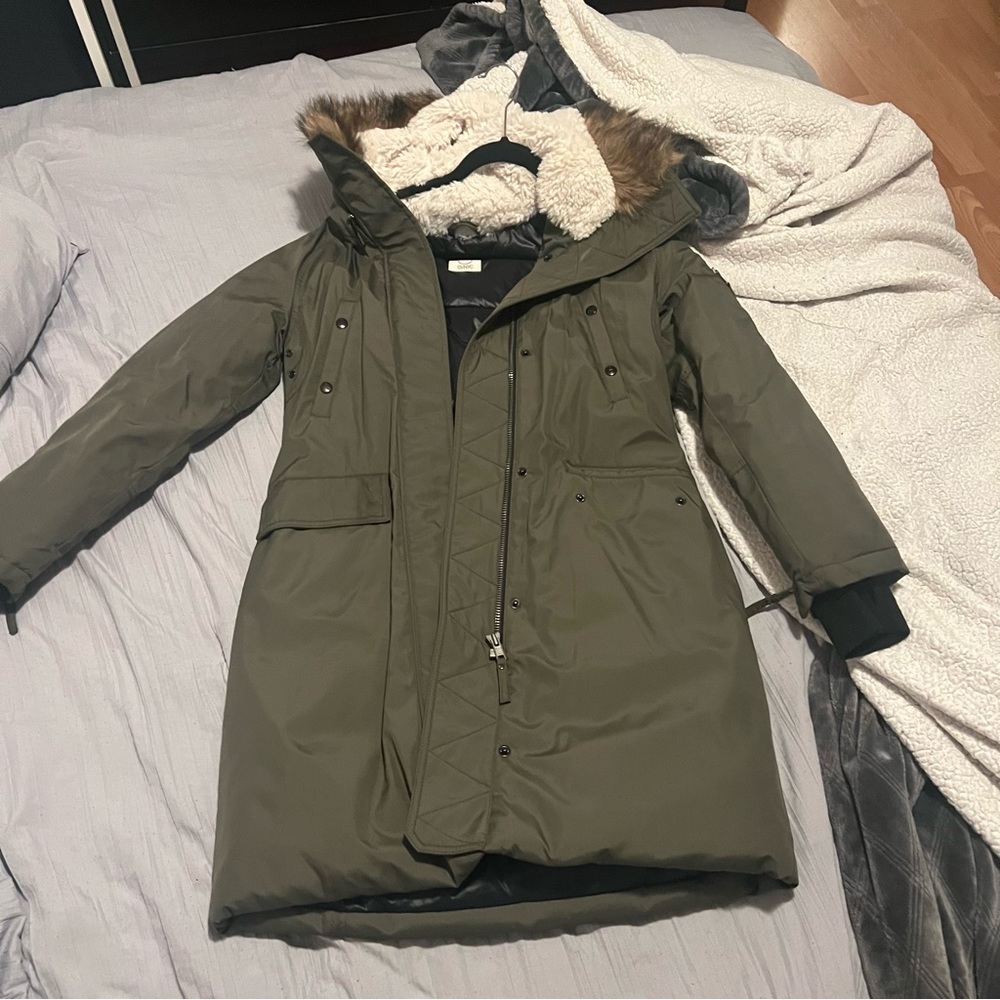 Hooded puffer coat